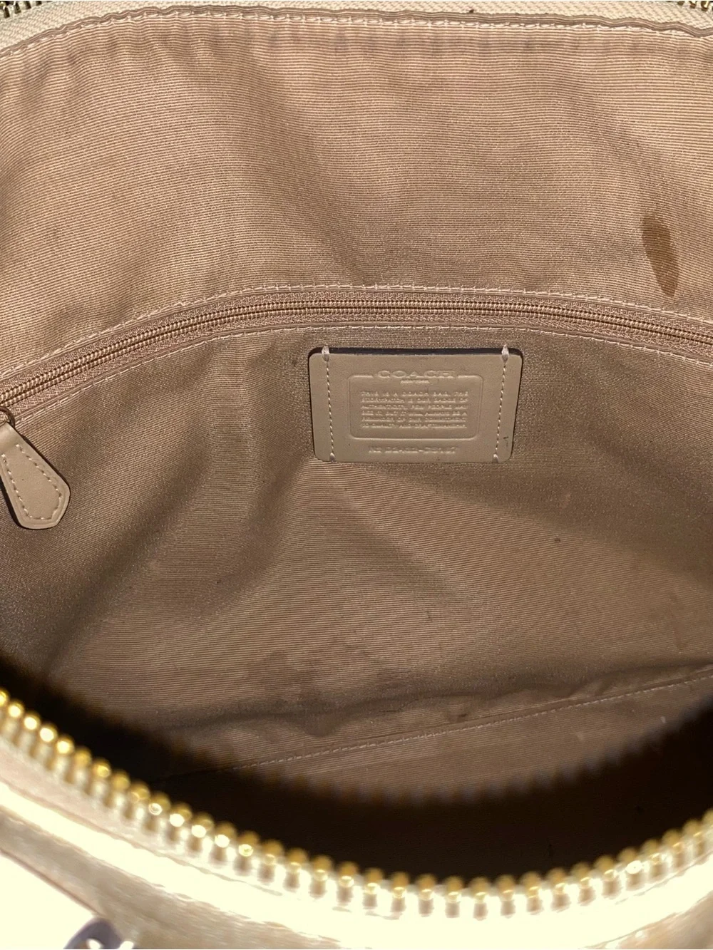 Classic Signature Coach Tote Bag in Light Beige and White
